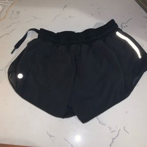 black Lululemon hotty hot short size 2